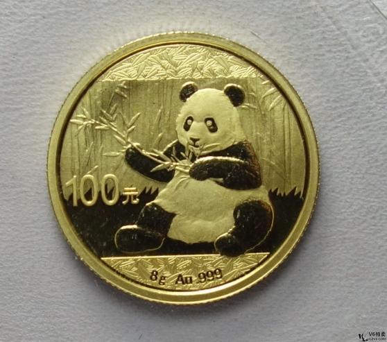 Lot82-99: 2017年熊貓紀念8g金幣  無盒證